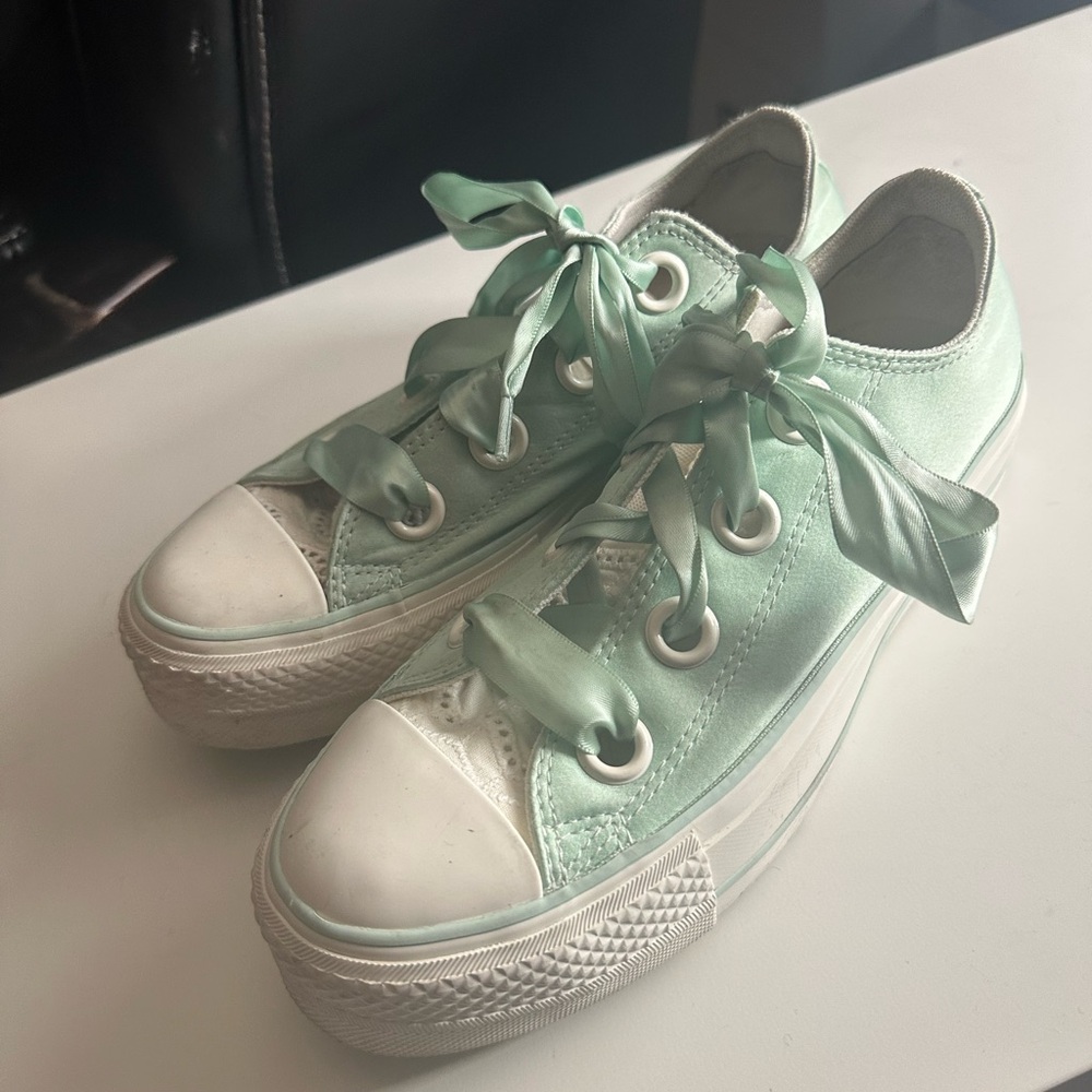 Converse Chuck Taylor All Star Lift Matte Satin